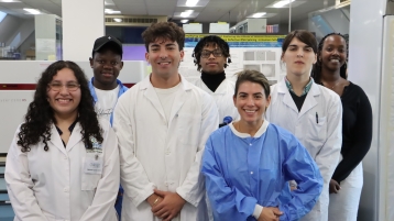 MassBay Biomanufacturing Certificate Class